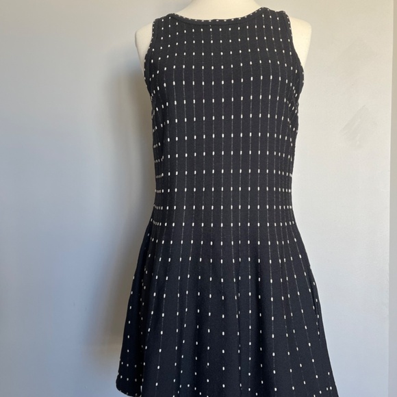 NIC+ZOE ICELAND TWIRL SLEEVELESS FIT & FLARE DOTTED CASUAL DRESS BLACK … - Picture 15 of 16
